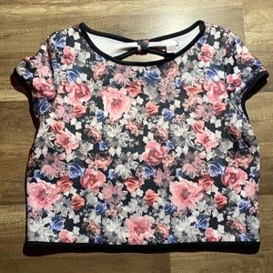 Xihilaration Floral Top